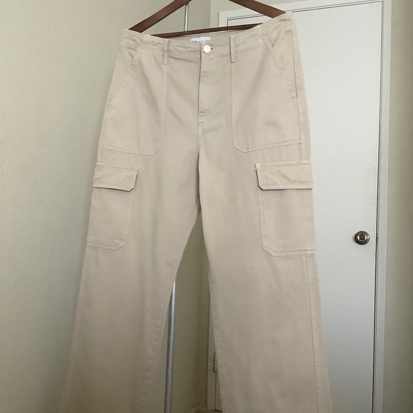 Zara New without Tags TRF Cargo Pants / Size 12 / Beige - Picture 3 of 6